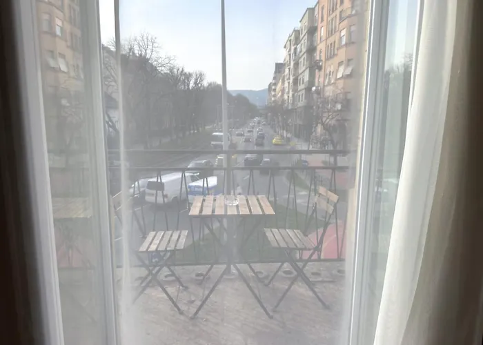 Sunny Castle Budapest